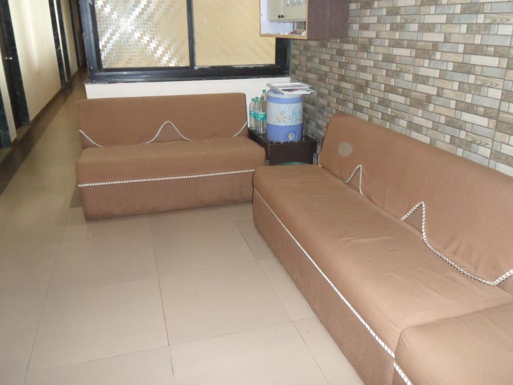 Hotel Rajdeep Inn 아흐메다바드 외부 사진