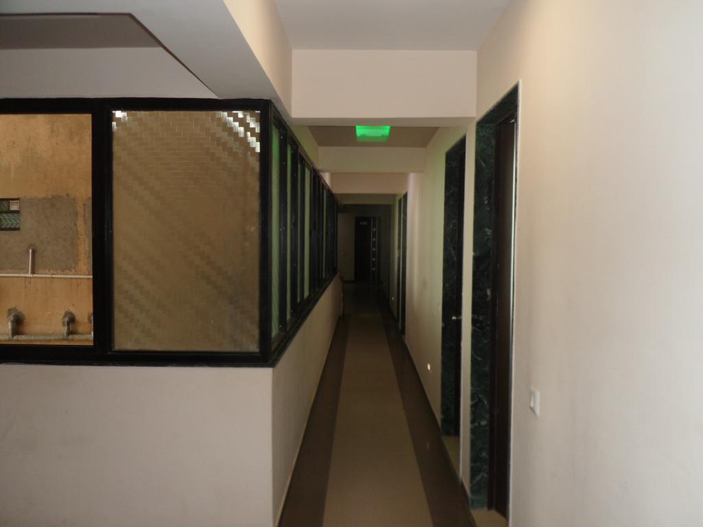 Hotel Rajdeep Inn 아흐메다바드 외부 사진